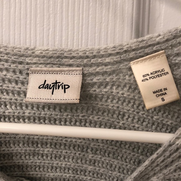 Daytrip Sweater - Picture 4 of 5